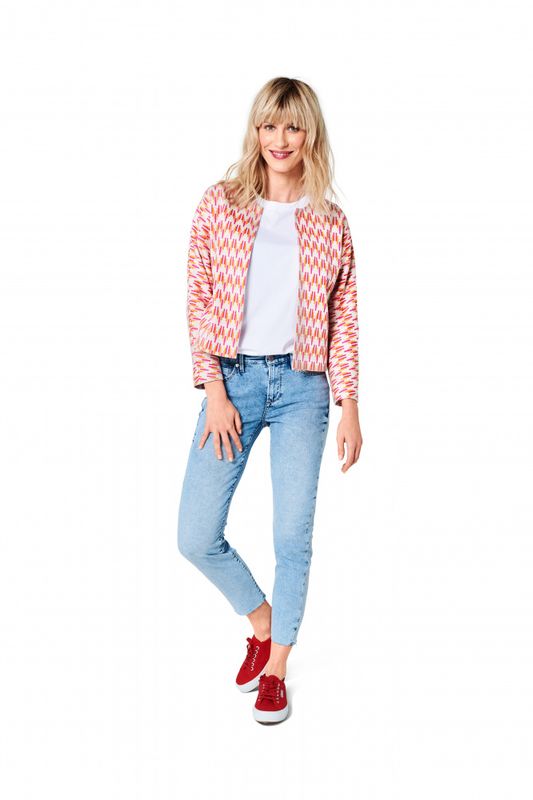 6123 - Burda - Blazer m/u knyting og lommer