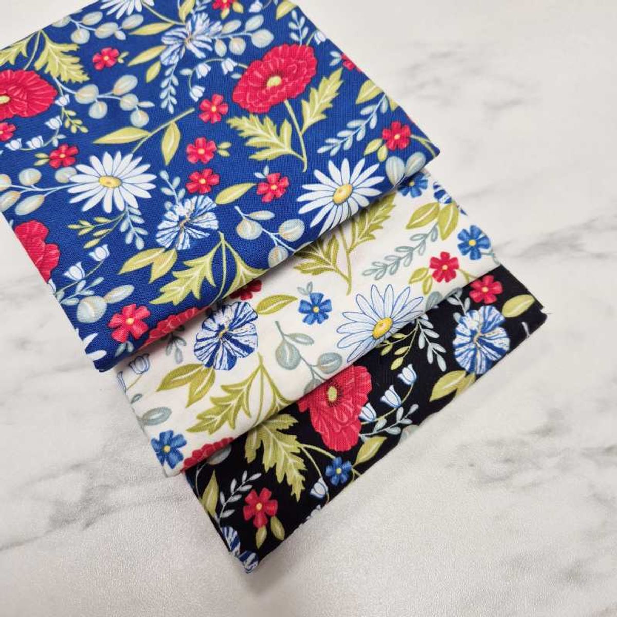 Stoffpakke, vevd bomull - Red, White & Bloom